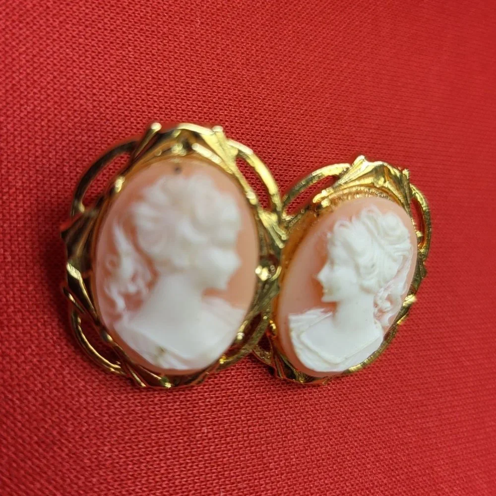 Vintage Gold Tone Cameo Earrings - Picture 2 of 12